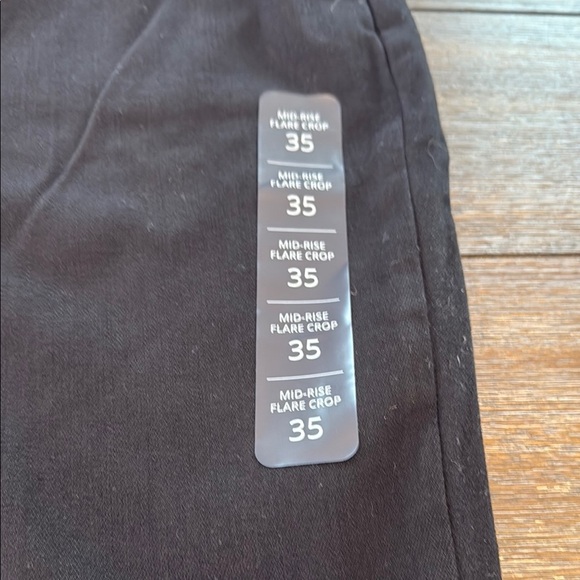 J. Crew Flare crop black jean in all-day stretch Size 35 - Picture 5 of 13